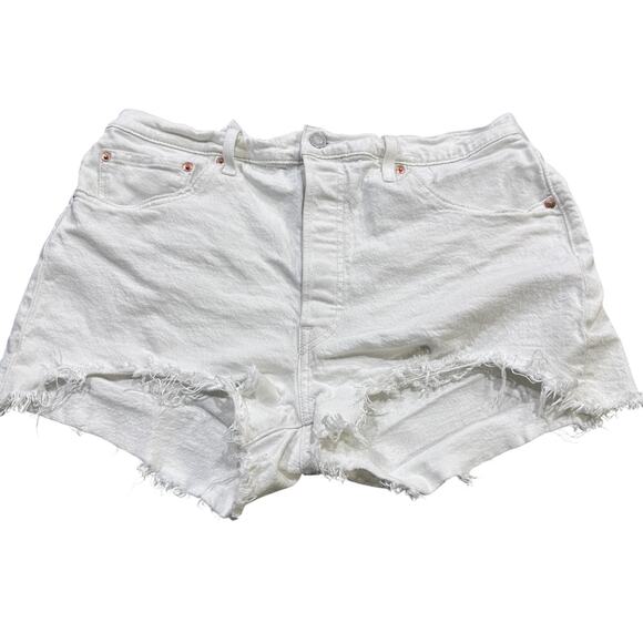 Levis 501 Shorts Womens 34 White Denim Button Fly Cutoff Raw Hem Distressed - Picture 1 of 9